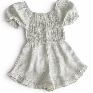 Vince Camuto Girls Sage Green Smocked Romper 3T